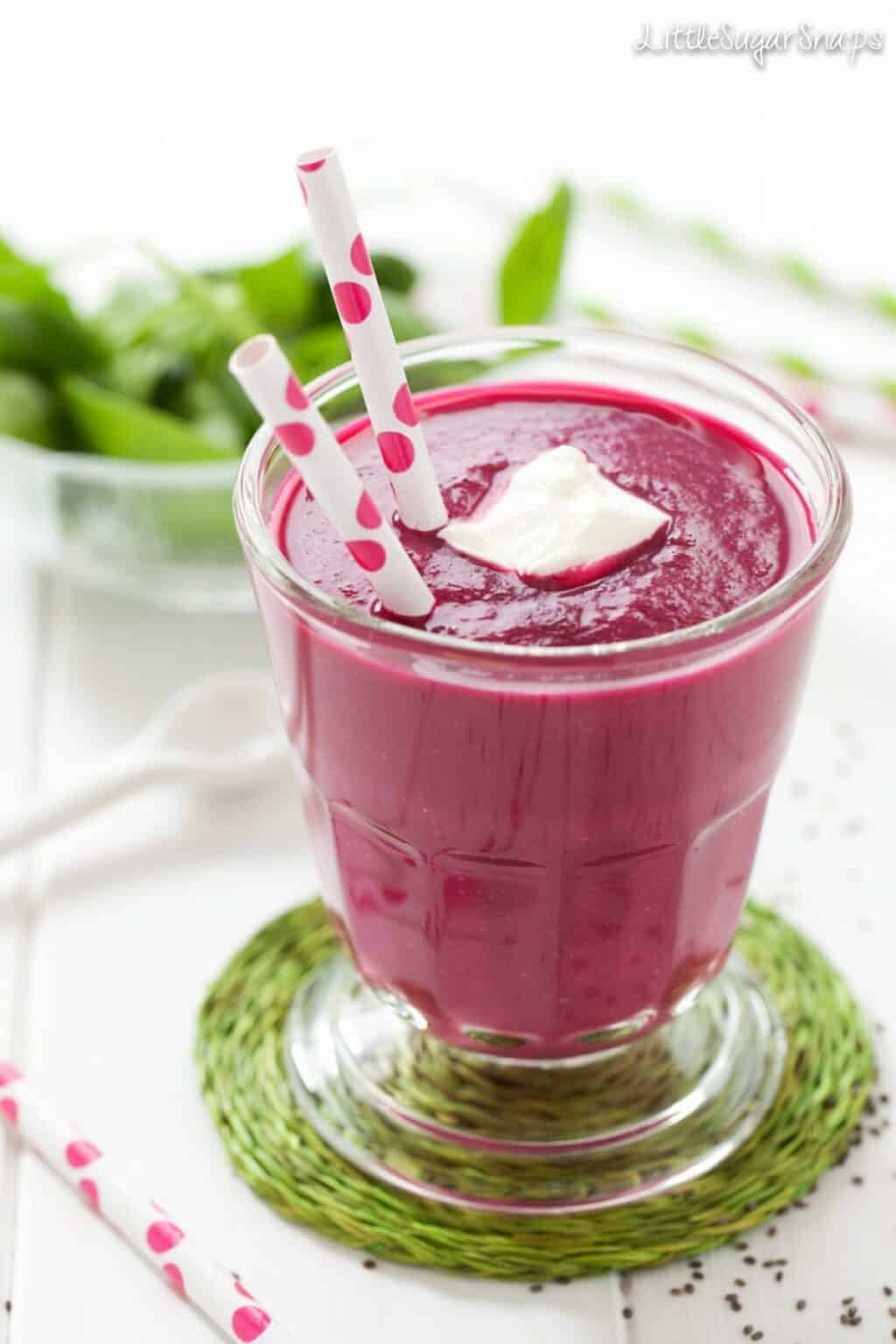 Beetroot Smoothie with Apple & Ginger Little Sugar Snaps