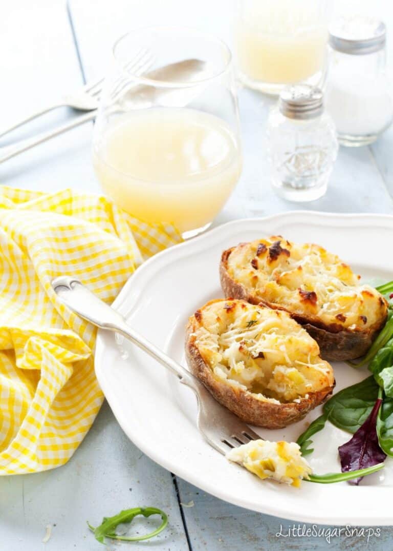 Cheesy Leek Baked Potatoes Rarebit Style Littlesugarsnaps