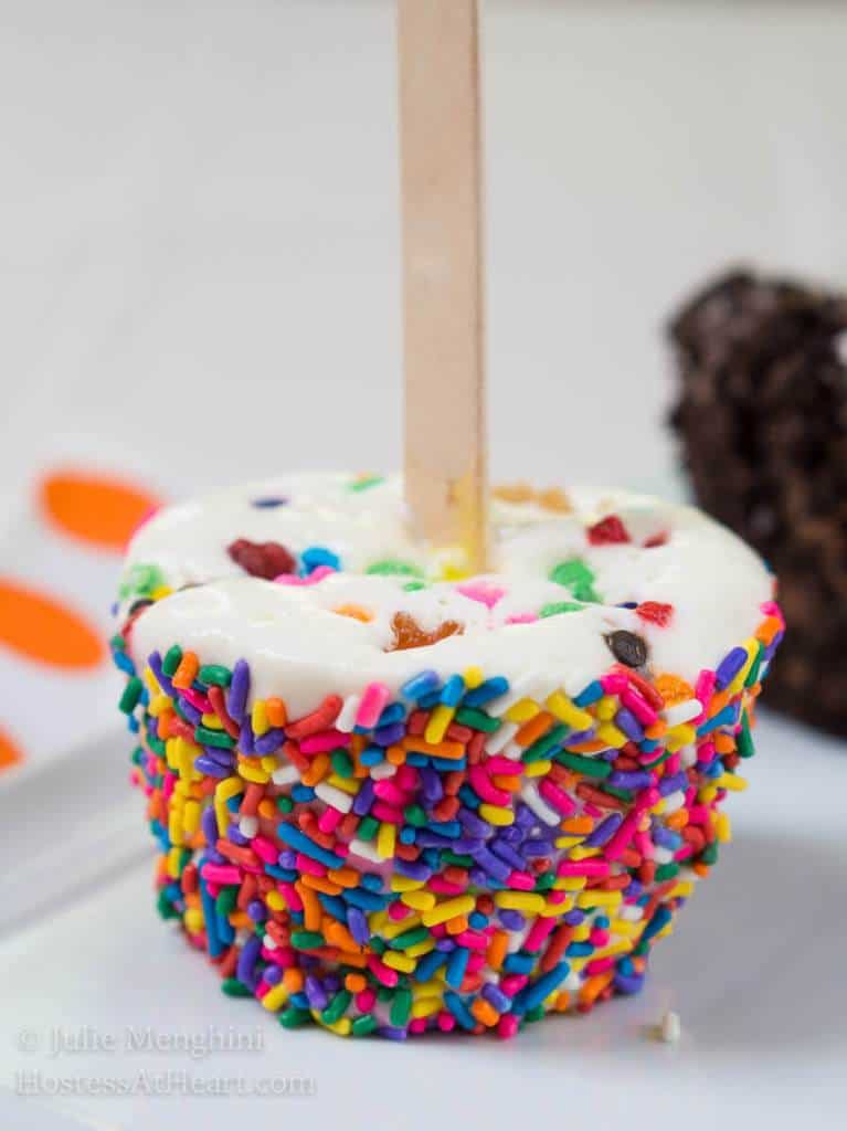 Fun summer ice cream pops with sprinkles.