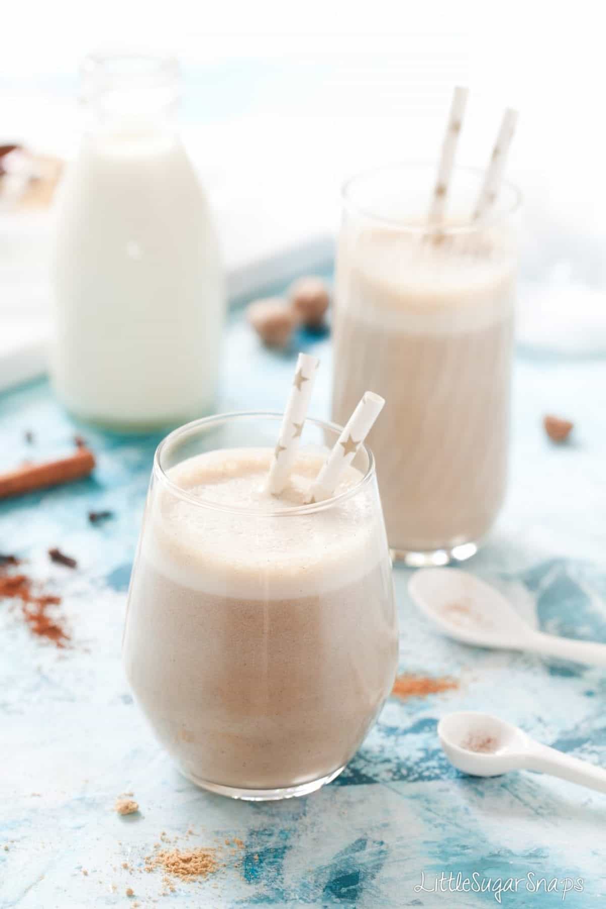 A date shake flavoured with gingerbread spices.