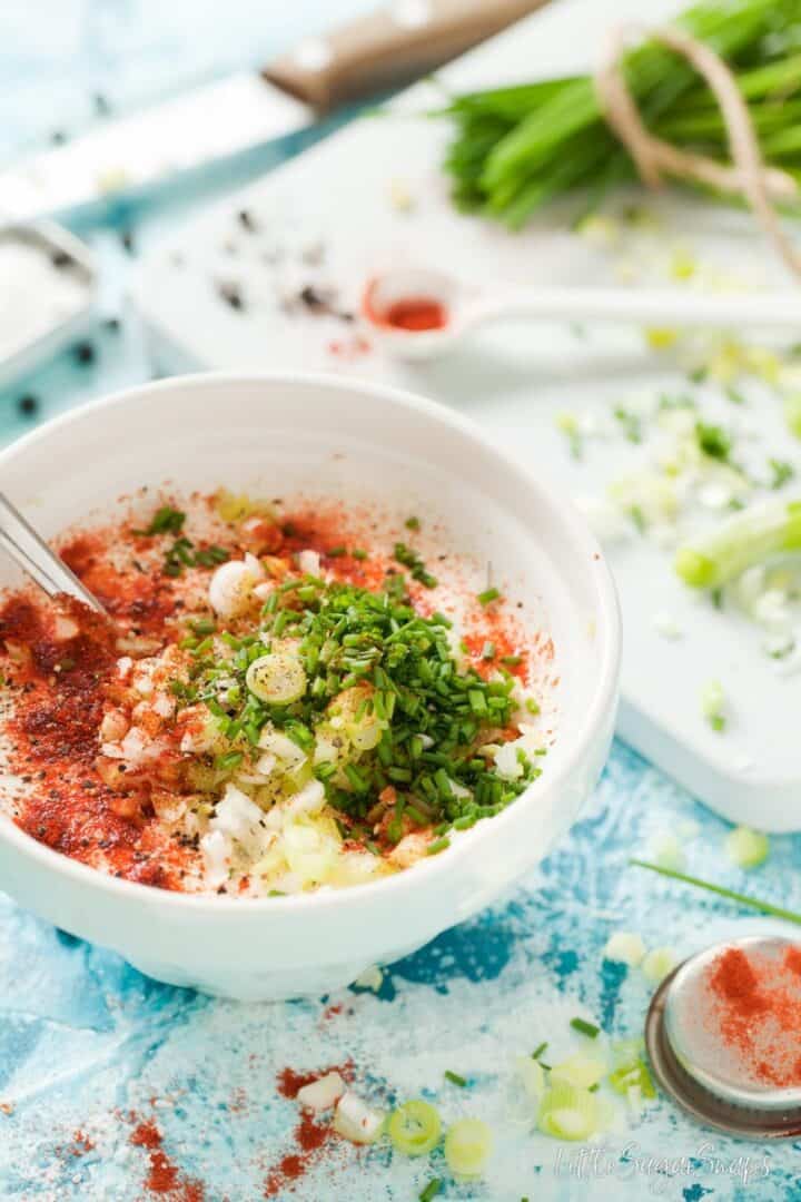 Lighter Paprika Dip with Spring Onion & Chives Little Sugar Snaps