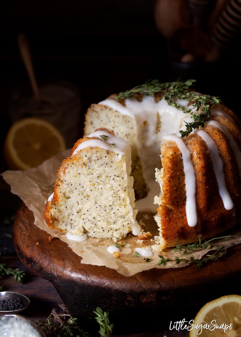 Lemon and thyme mini bundt cakes recipe