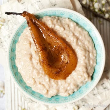 vegan rice pudding with spiced pear