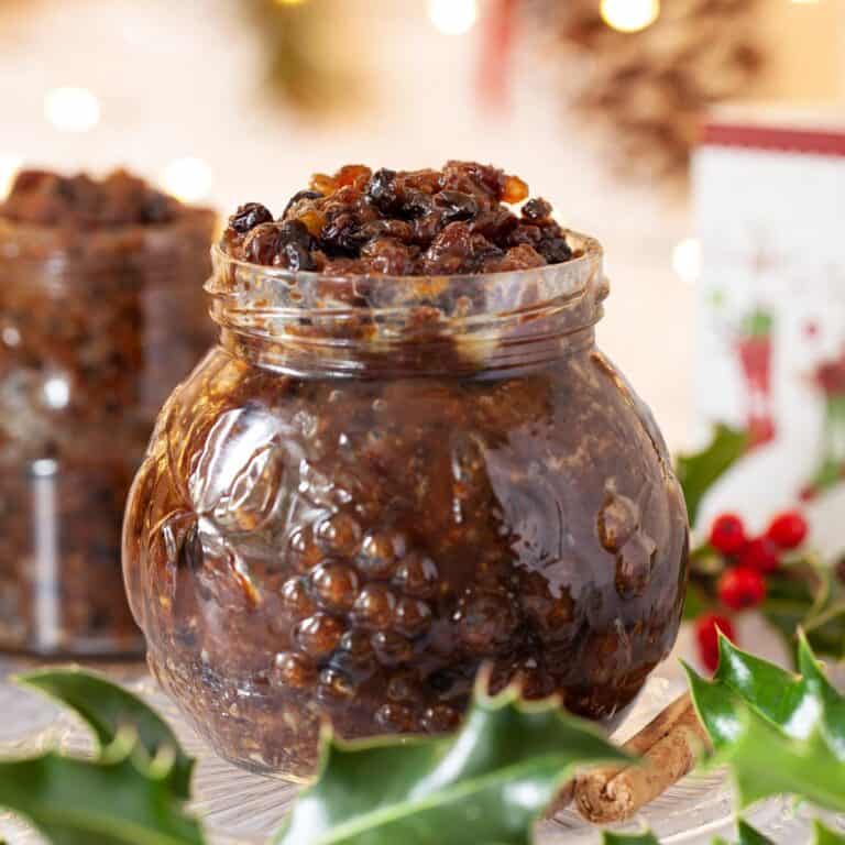 vegan-mincemeat-with-cherries-fruit-mince-little-sugar-snaps