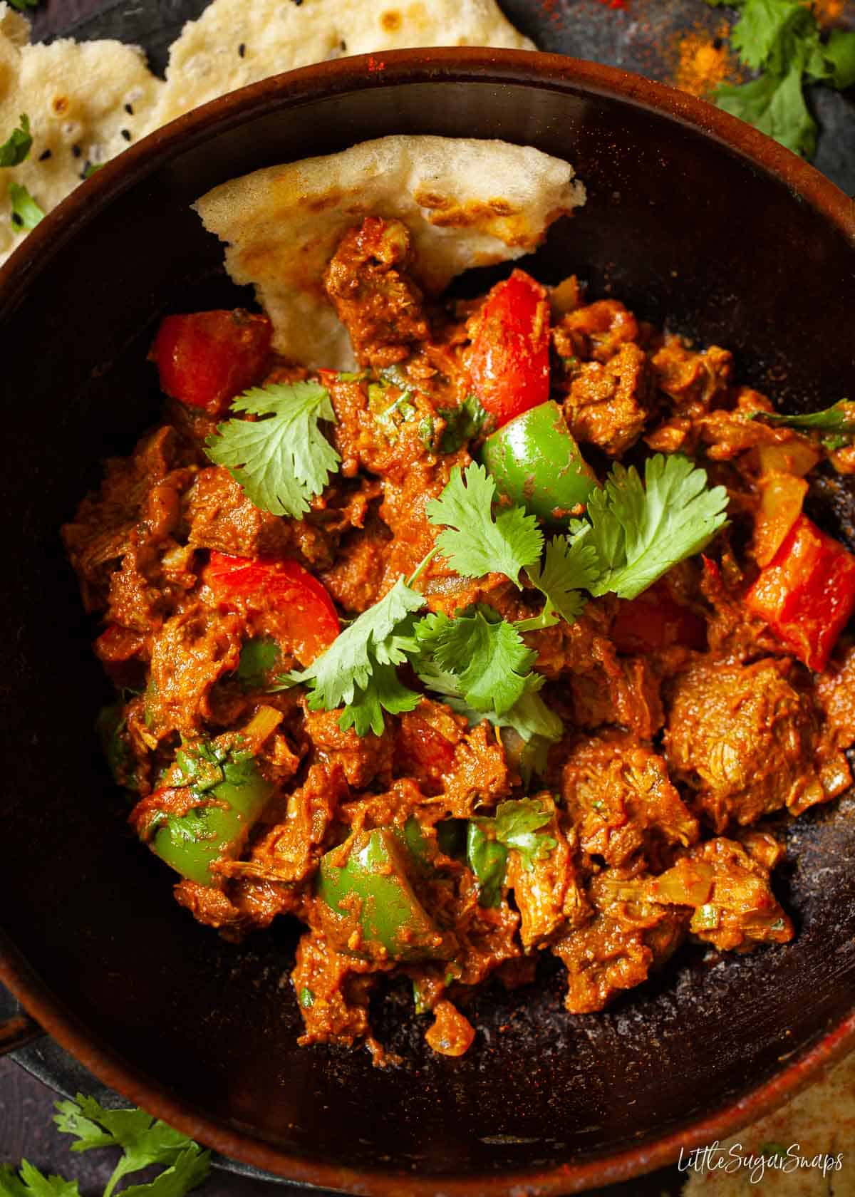 Close of of balti gosht made with lamb.