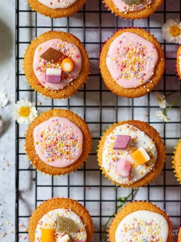 Close-up of fairy cakes on a baking tray.