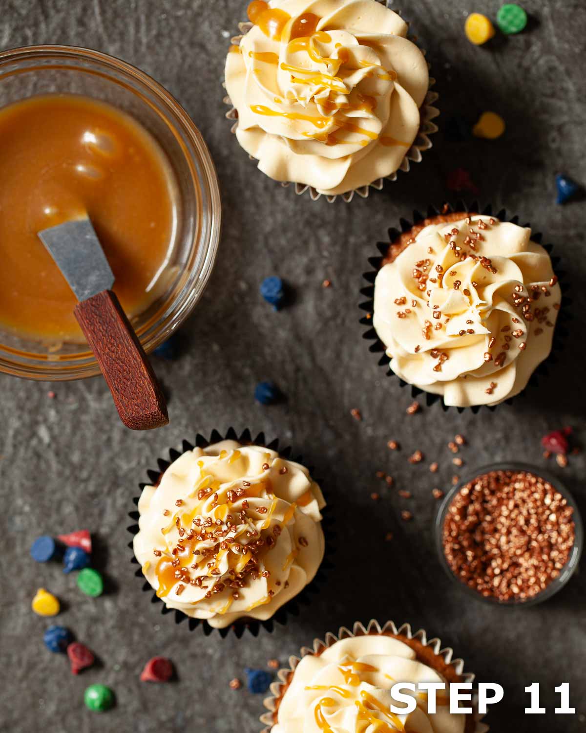 Harry Potter butterbeer cupcakes with butterbeer frosting, butterscotch sauce and bronze sprinkles.
